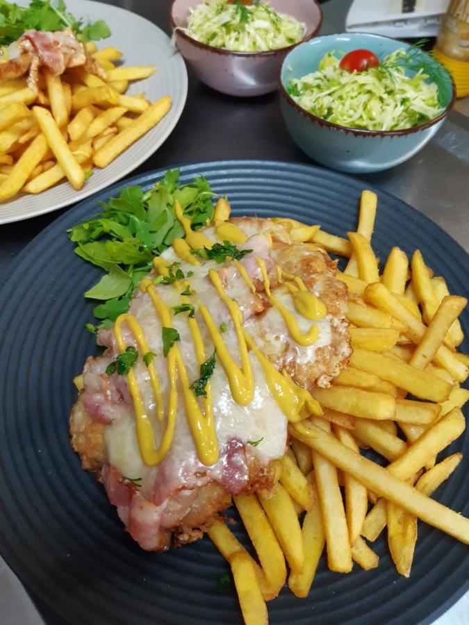 Route One - Restauracja & Pokoje Hotelowe Zgierz Eksteriør bilde